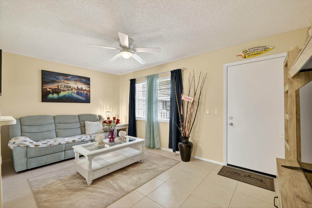 23 Lake Vista Trail - Photo 1