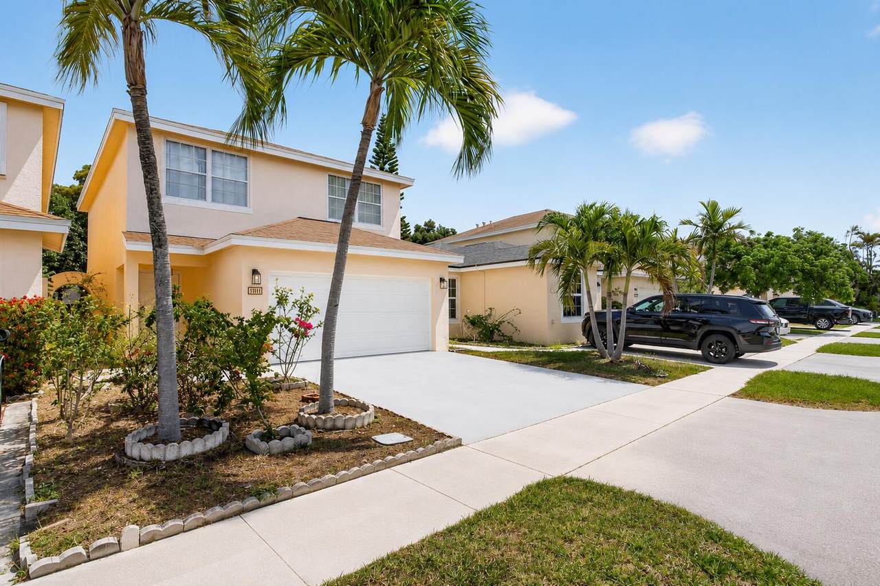 4131 Eastridge Circle - Photo 1
