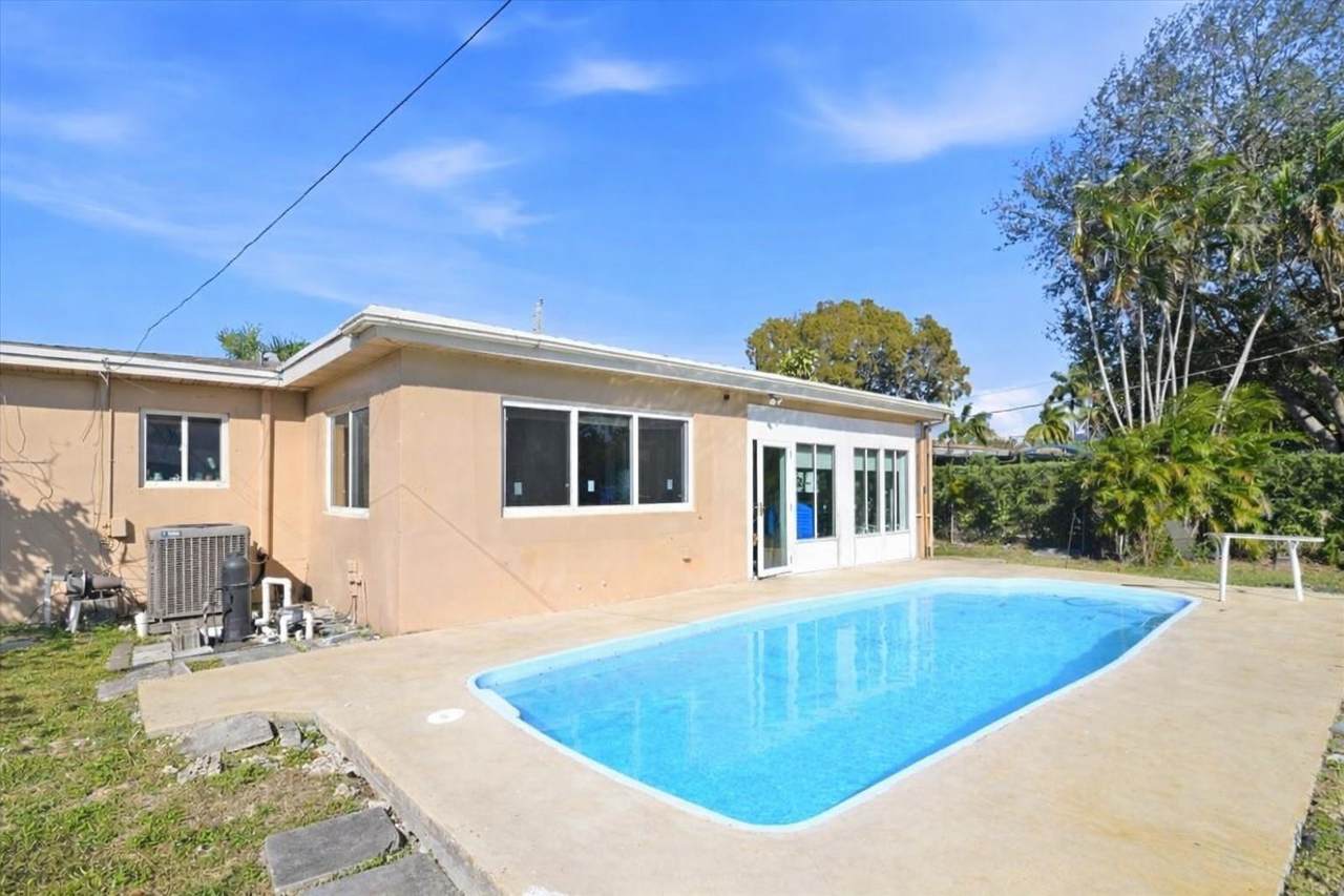 4014 Johnson Street - Photo 1