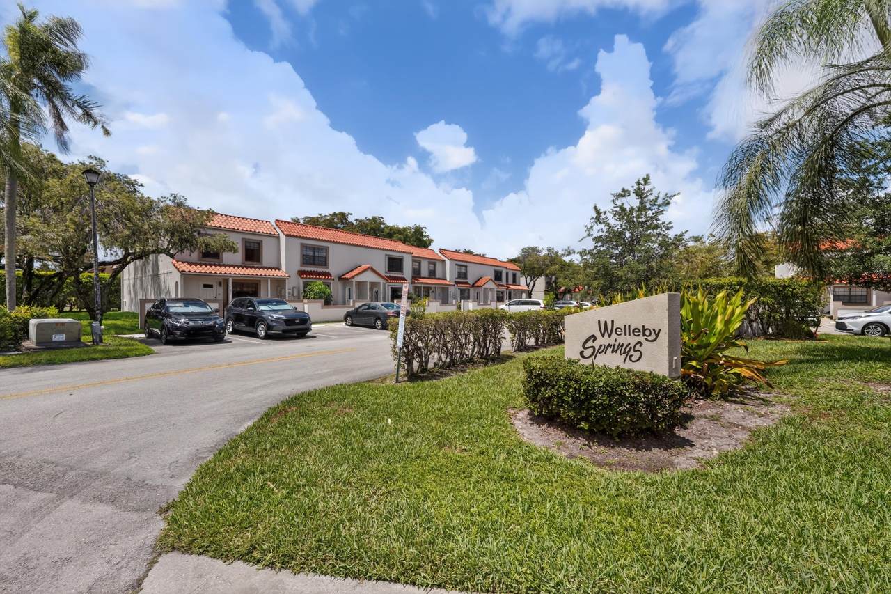 9409 42nd Street - Photo 1
