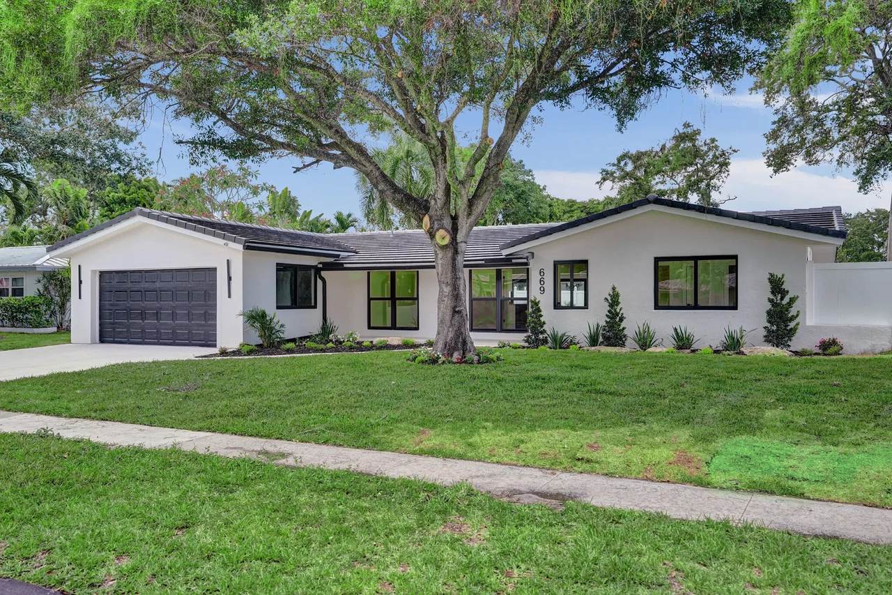 669 3rd Street - Photo 1
