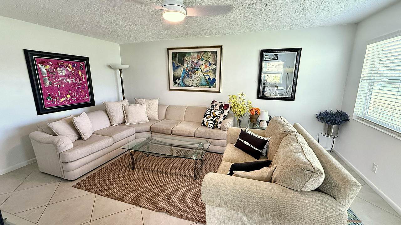 316 Markham - Photo 1