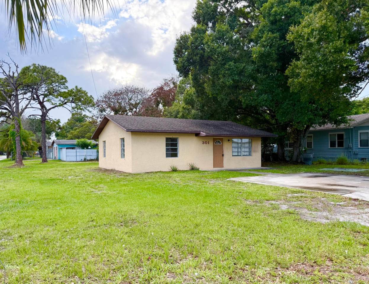 301 20th Street - Photo 1
