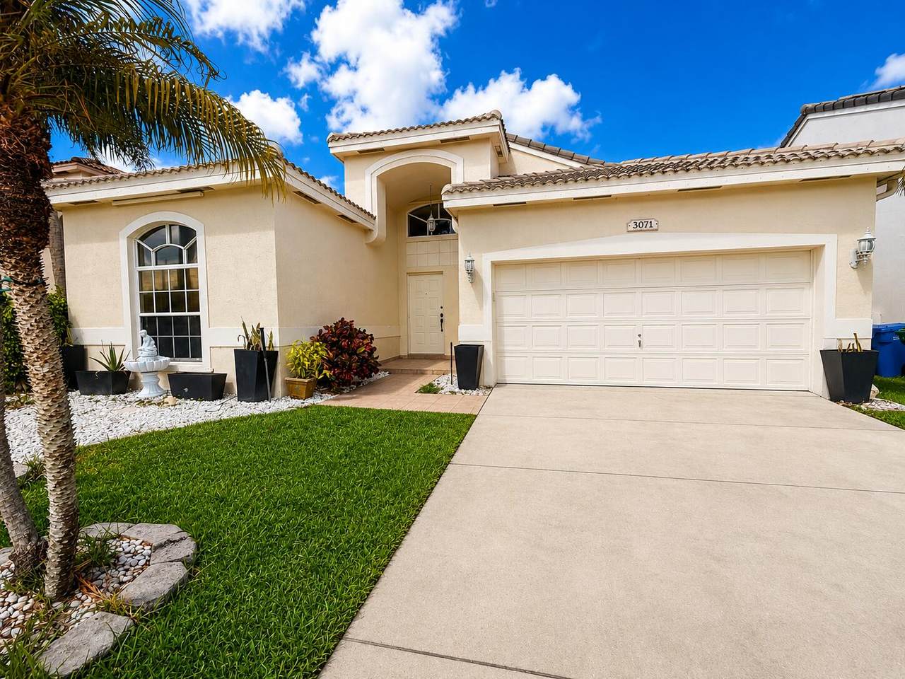 3071 Dogwood Lane - Photo 1