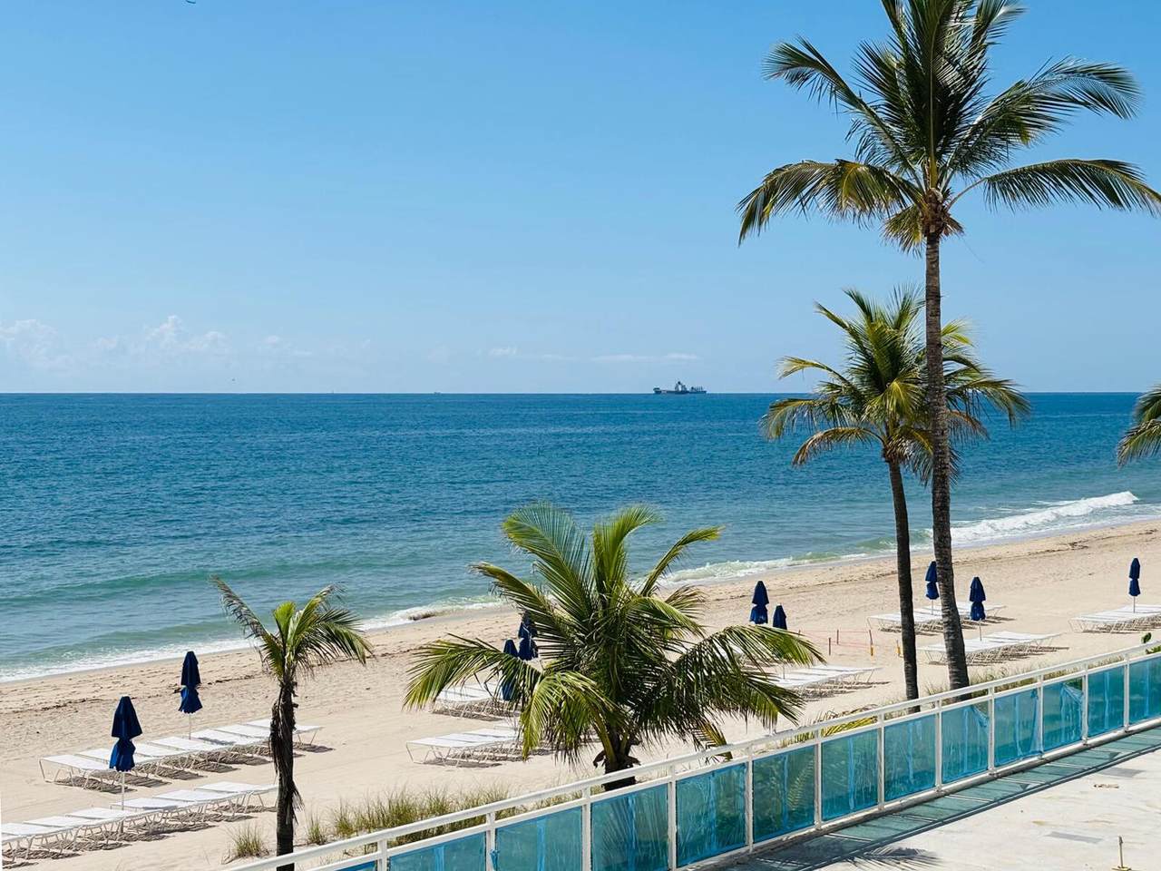 https://bt-photos.global.ssl.fastly.net/beaches/1280_boomver_2_B26030756-2.jpg