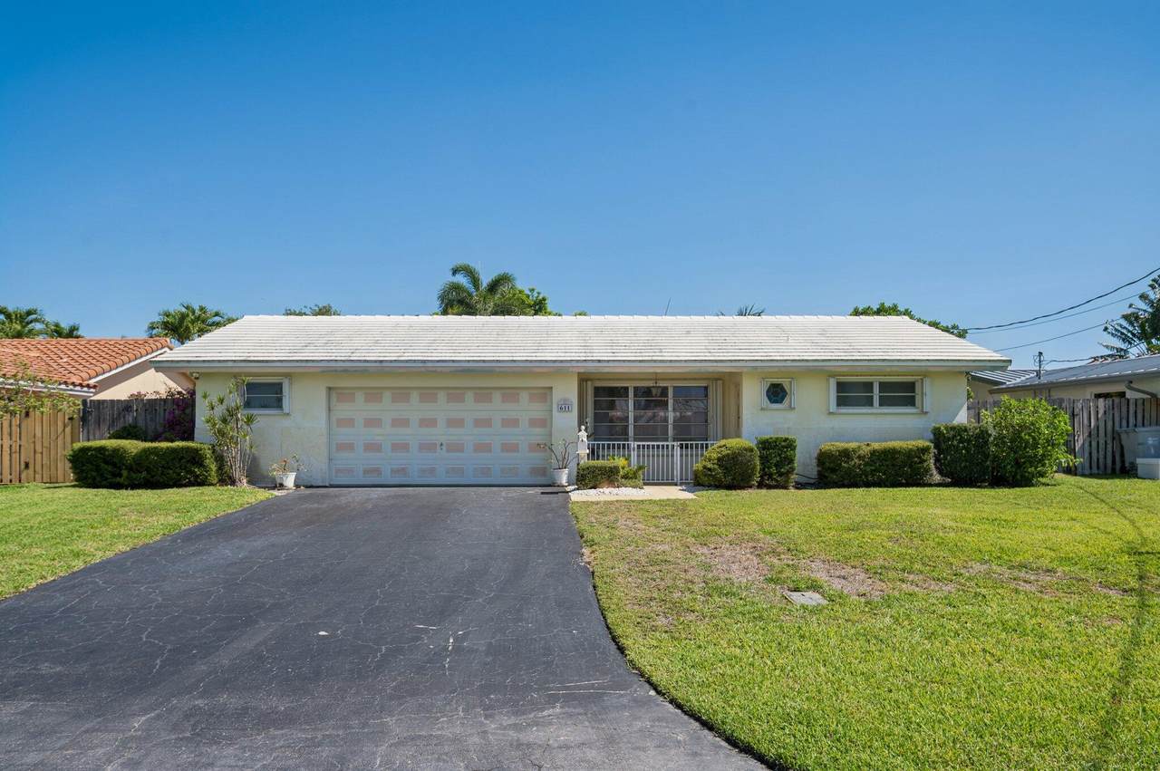 611 11th Street - Photo 1
