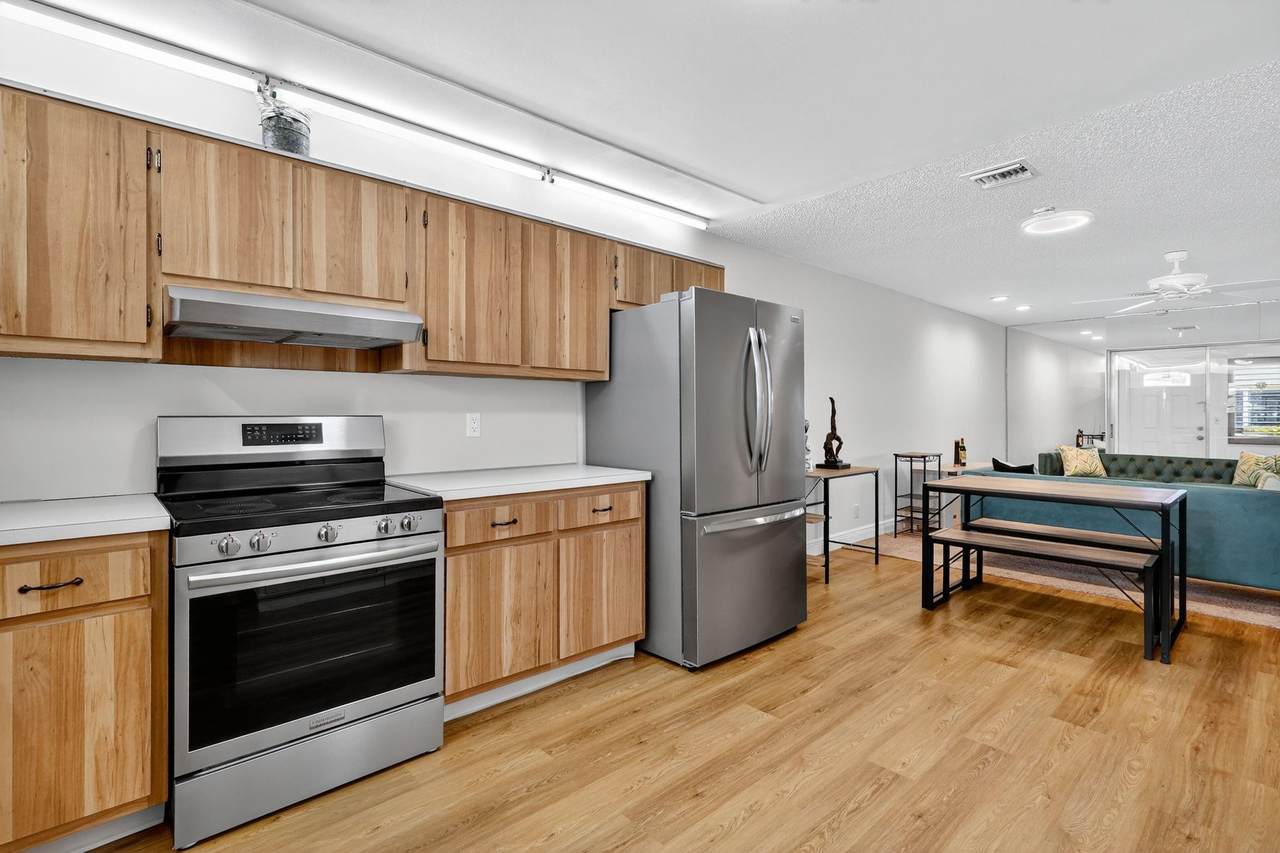 448 Franconia Circle - Photo 1