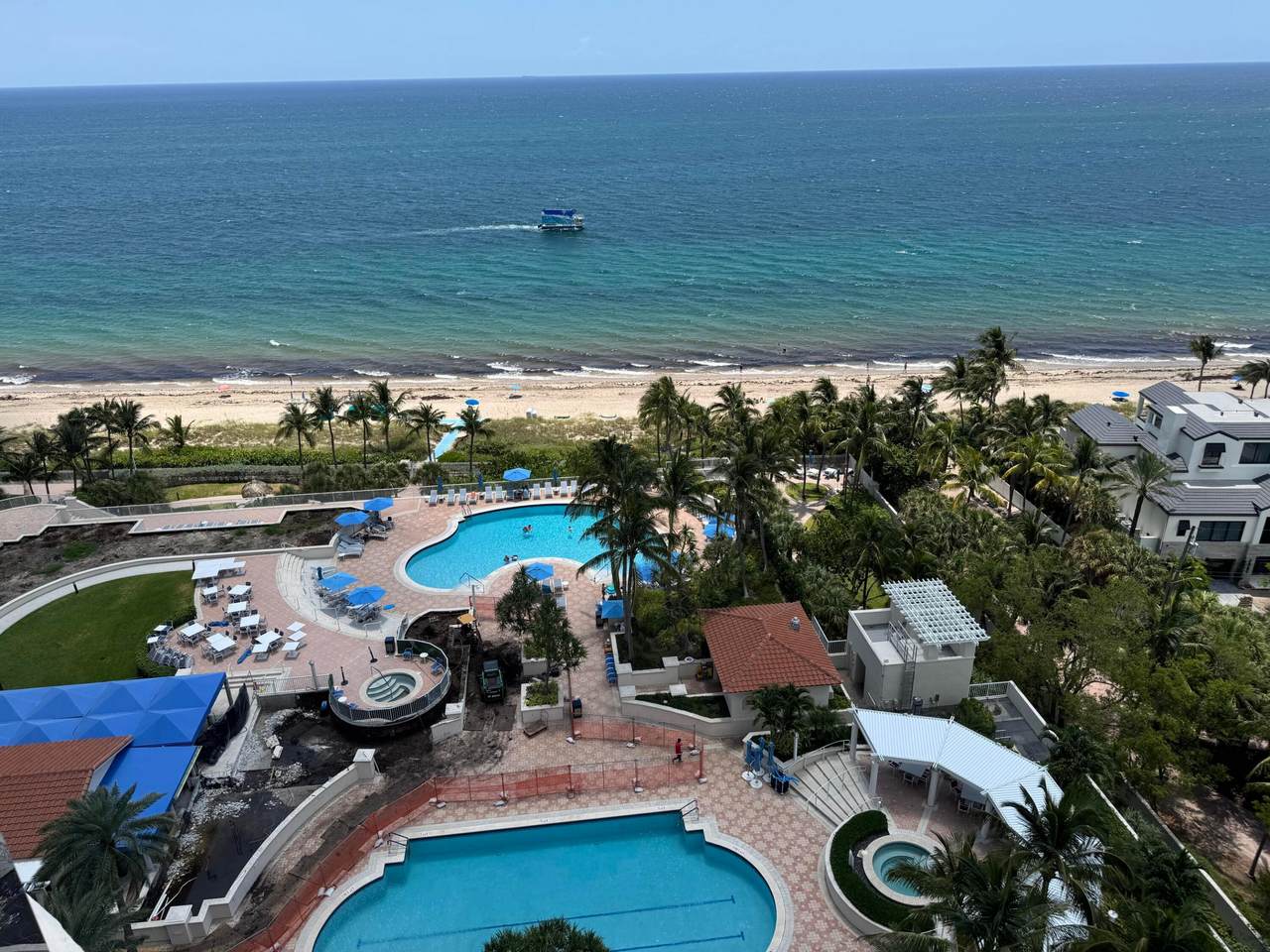 https://bt-photos.global.ssl.fastly.net/beaches/1280_boomver_1_B26034836-2.jpg