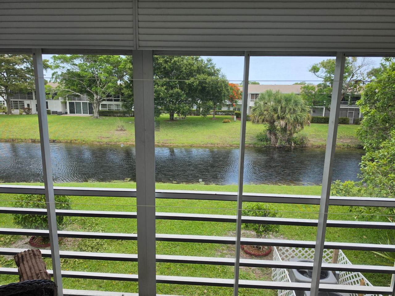 https://bt-photos.global.ssl.fastly.net/beaches/1280_boomver_2_B26043522-2.jpg