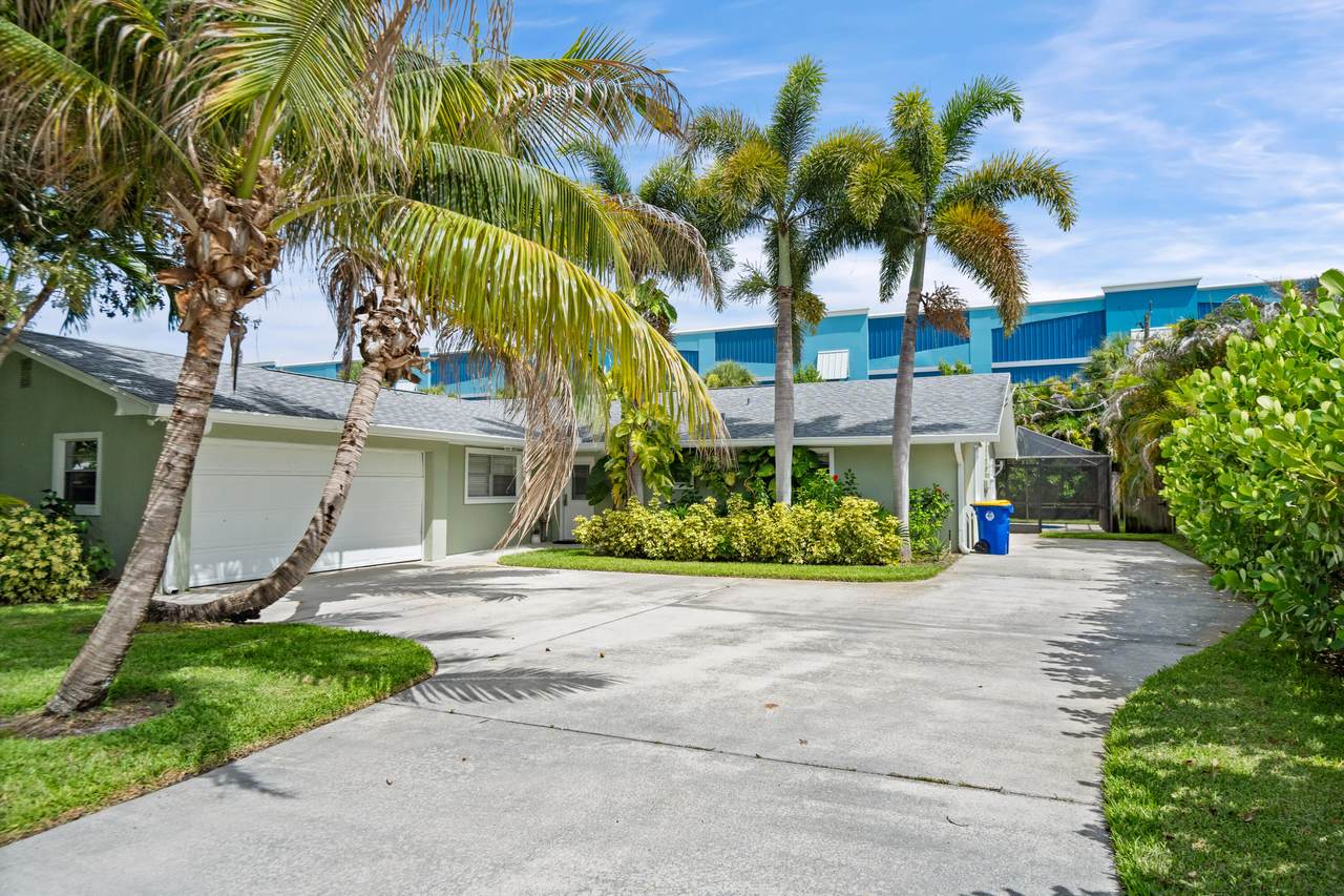 4796 Manatee Terrace - Photo 1