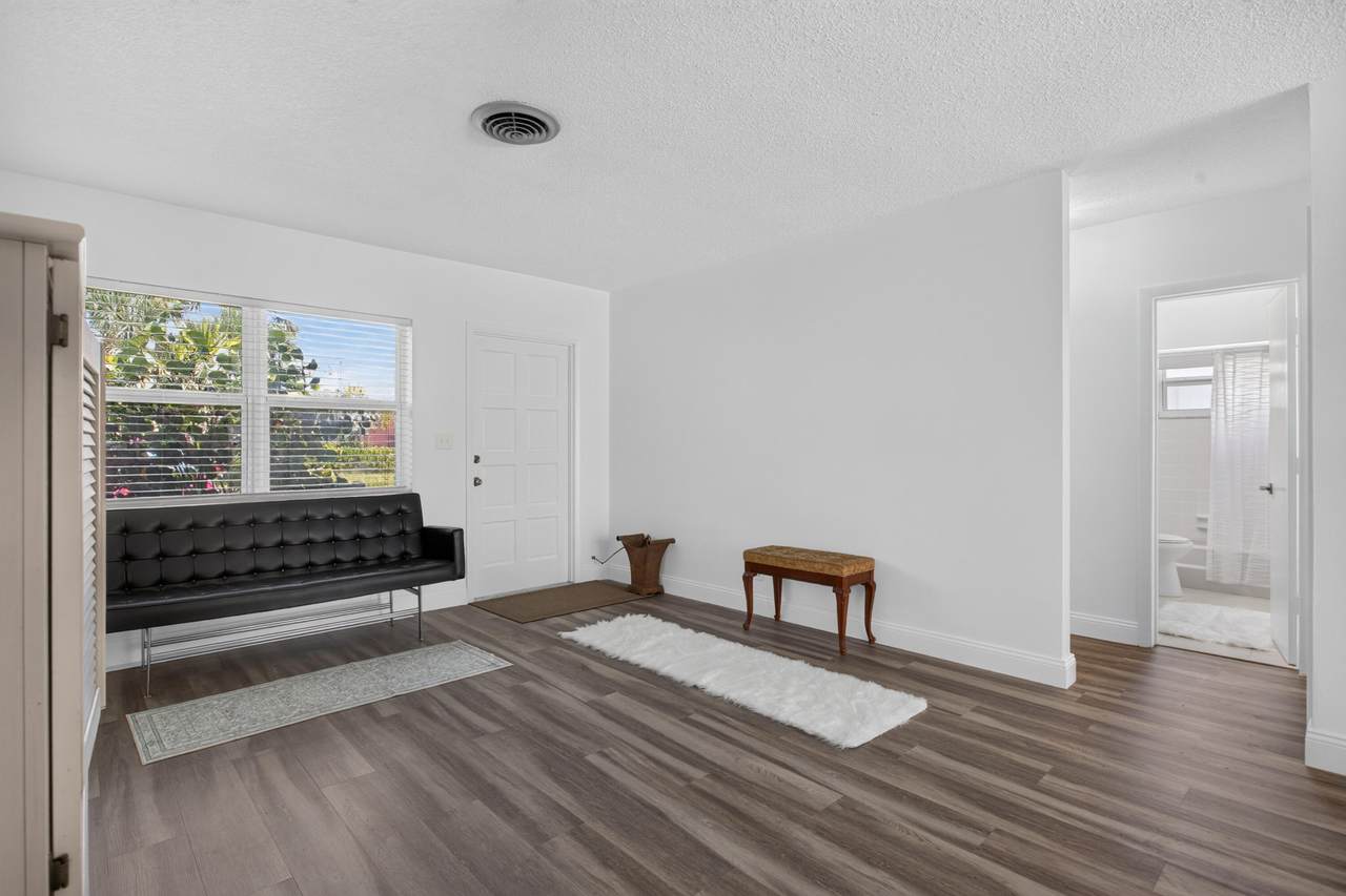 860-870 23rd Avenue - Photo 1