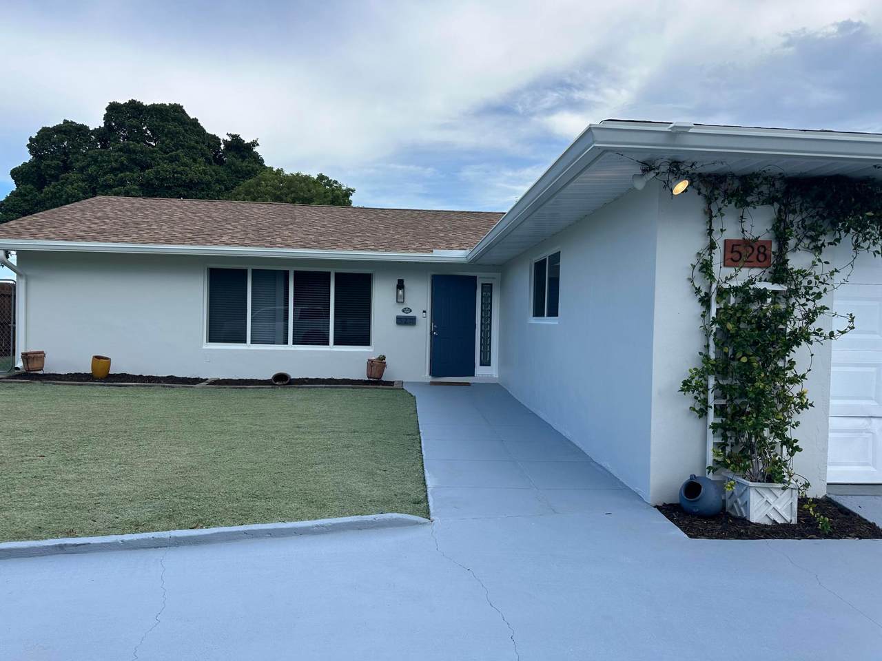 528 Date Palm Drive - Photo 1