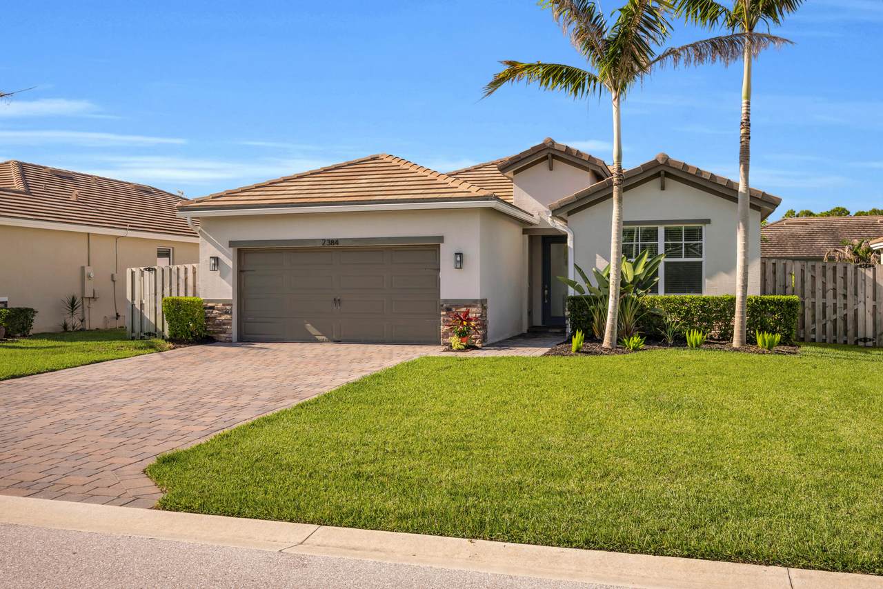 2384 Strawberry Terrace - Photo 1
