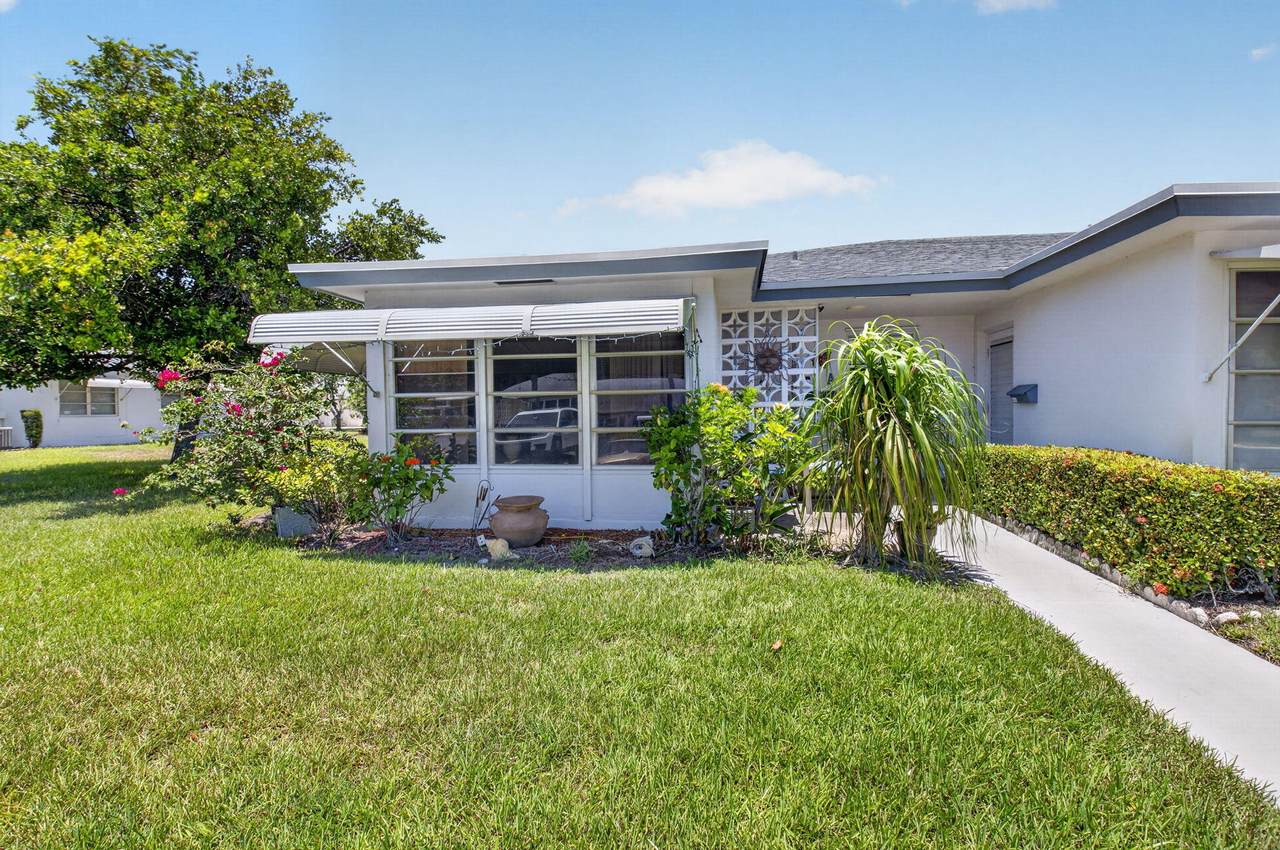 1180 Drive Circle - Photo 1