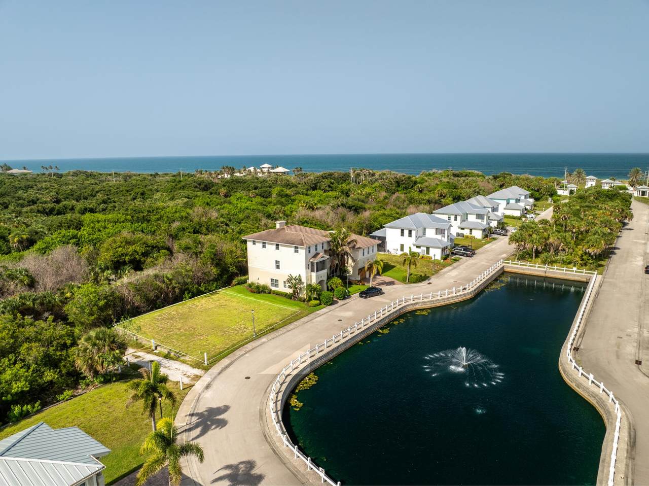 https://bt-photos.global.ssl.fastly.net/beaches/1280_boomver_2_B26055215-2.jpg