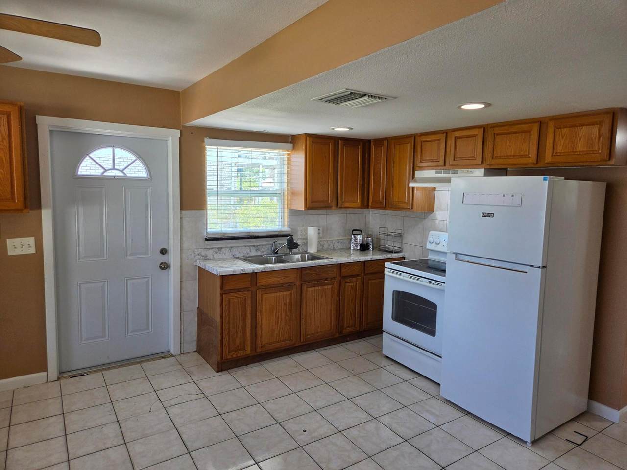 337 Hernando Street - Photo 1