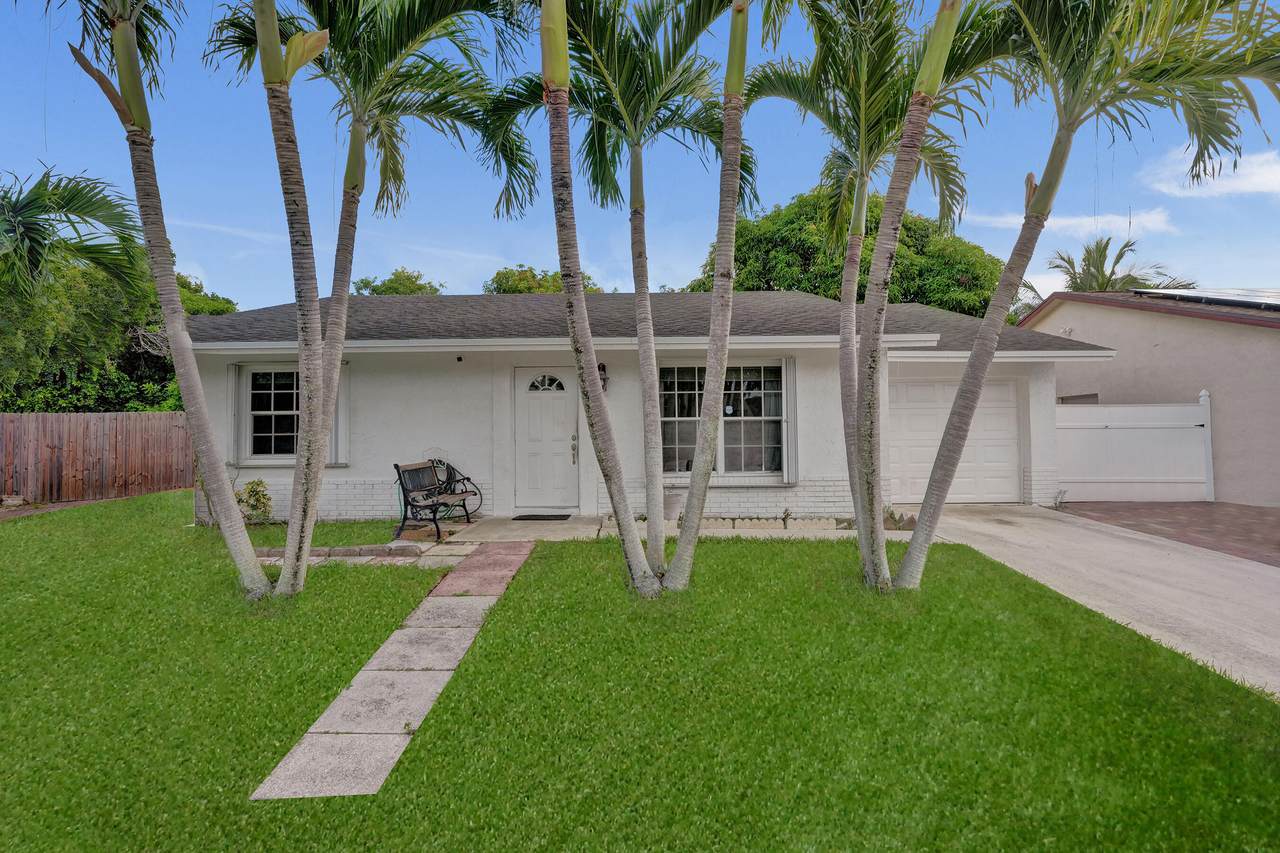 6134 Wauconda Way - Photo 1