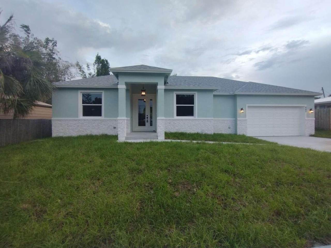 662 Waverly Terrace - Photo 1
