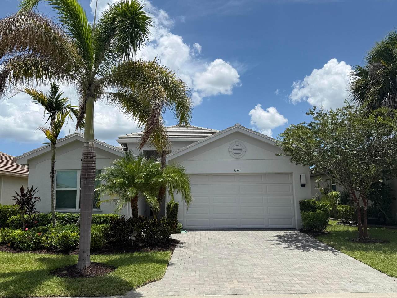 11941 Jasper Lake Way - Photo 1