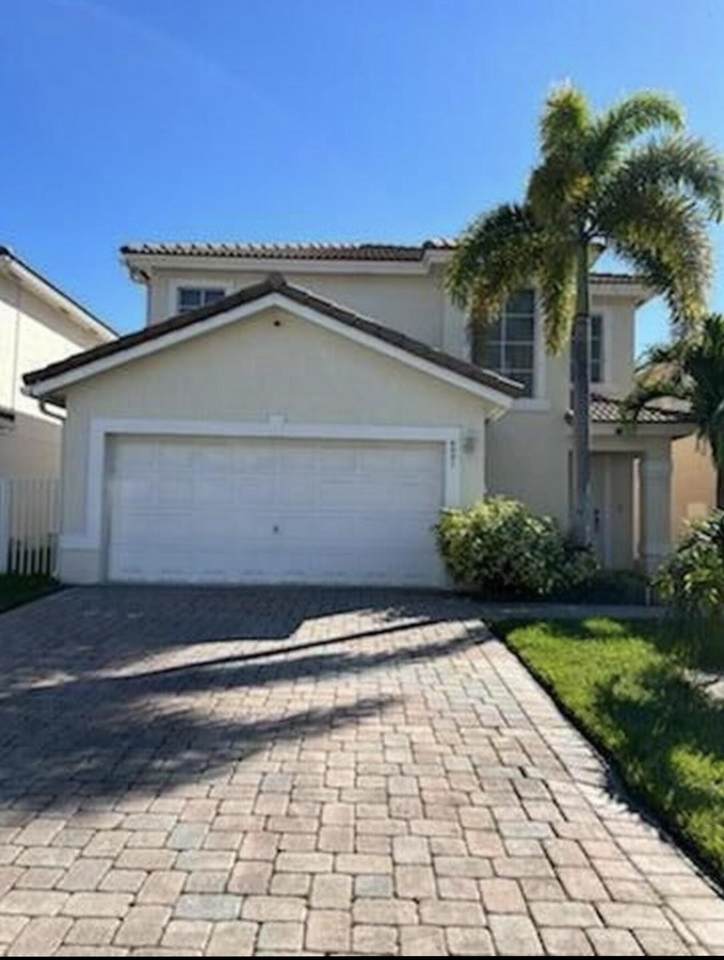 6021 Adriatic Way - Photo 1