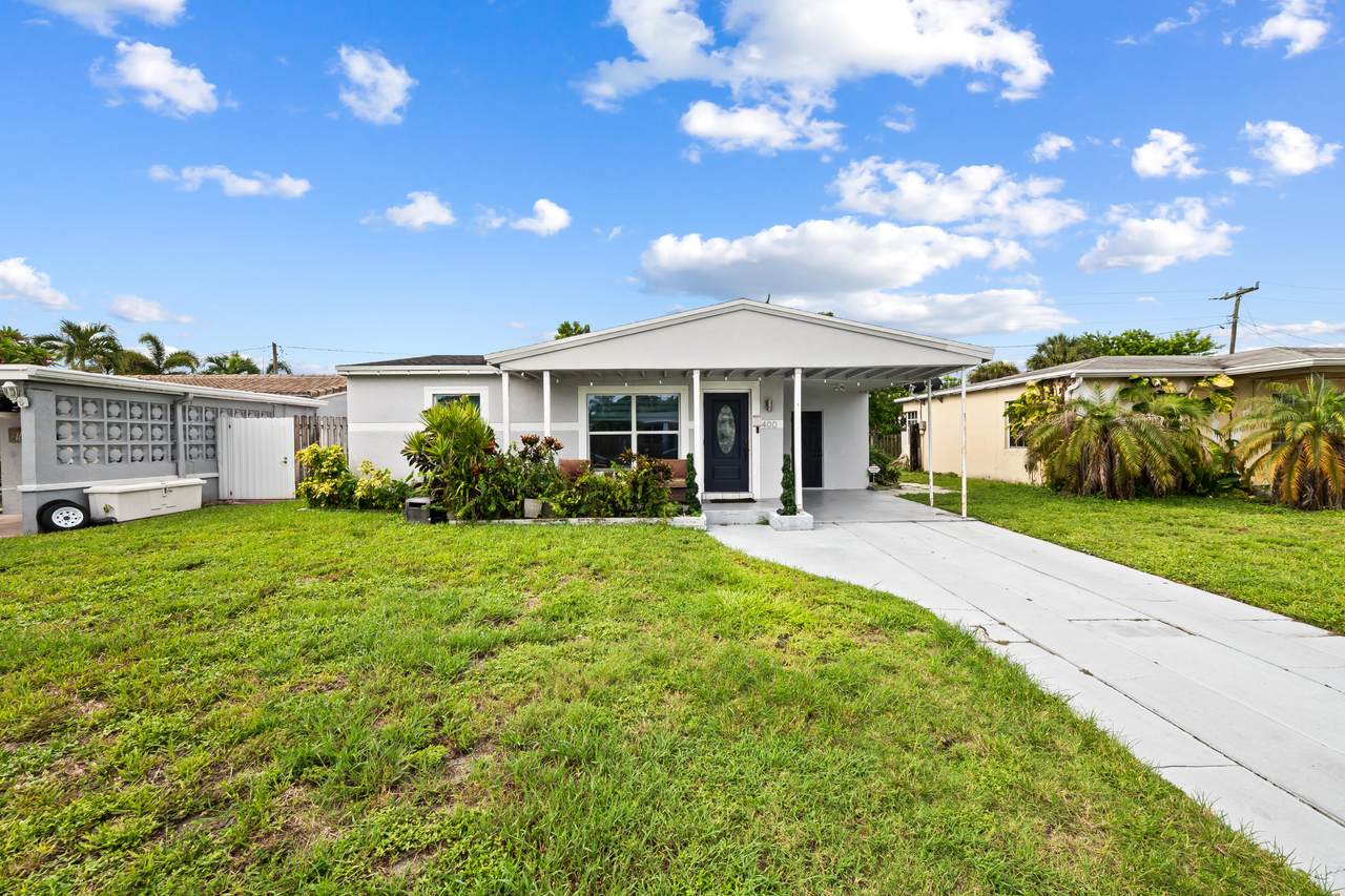 400 52ND Court - Photo 1