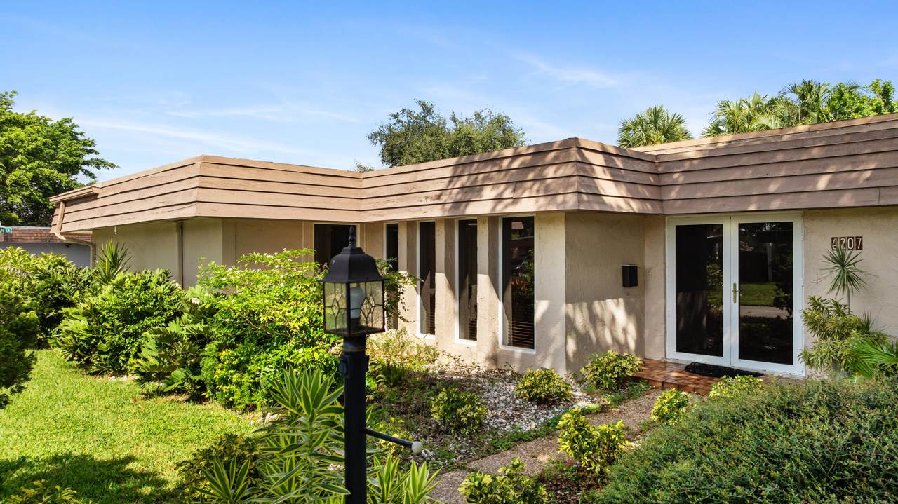 6207 Jacaranda Circle - Photo 1