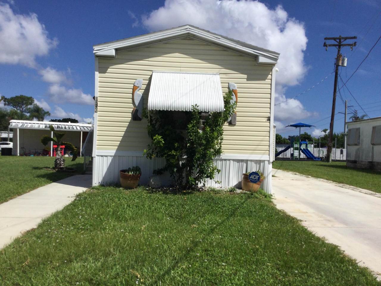 https://bt-photos.global.ssl.fastly.net/beaches/1280_boomver_2_B26062156-2.jpg