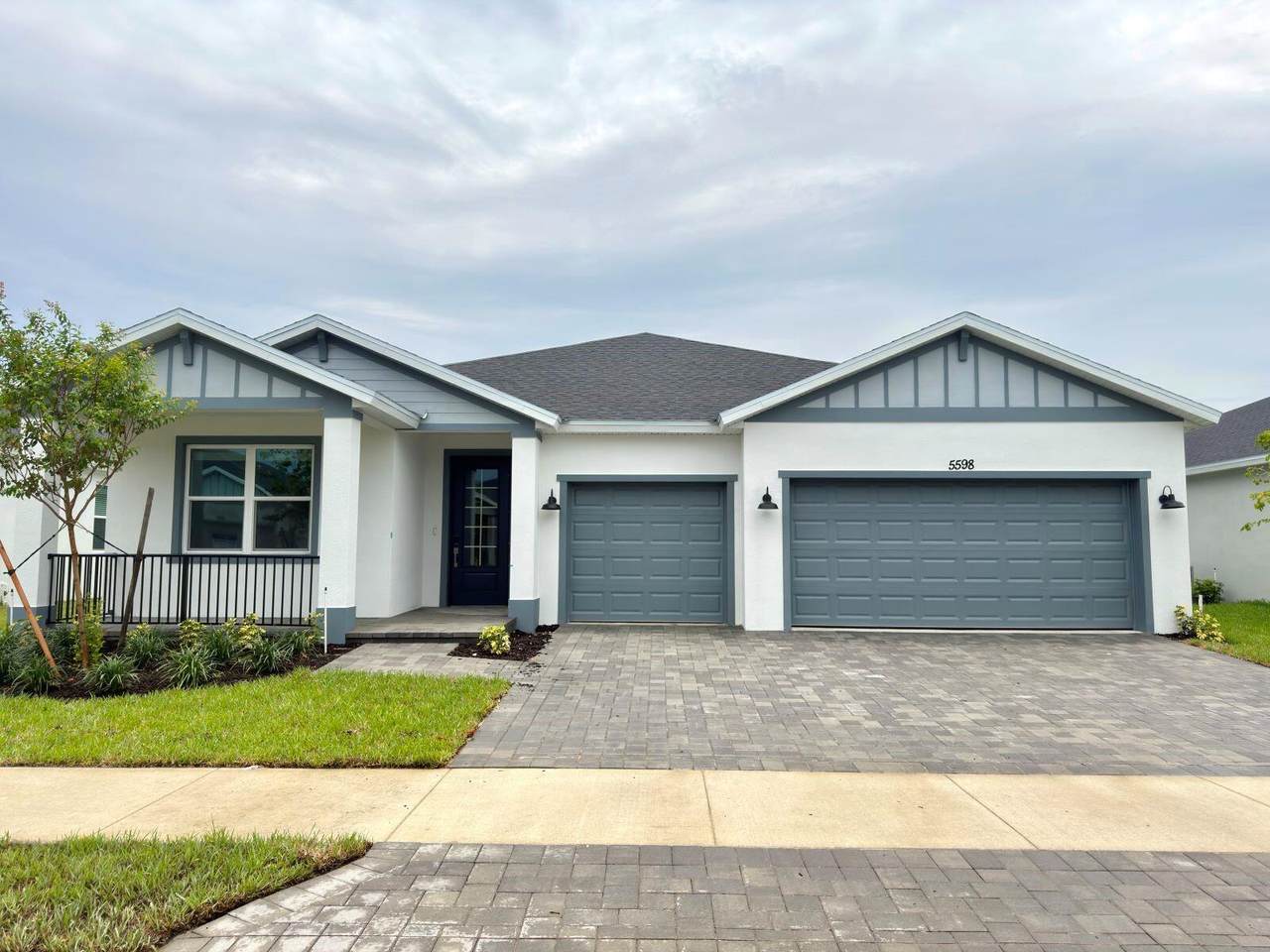 5598 Hampton Park Circle - Photo 1