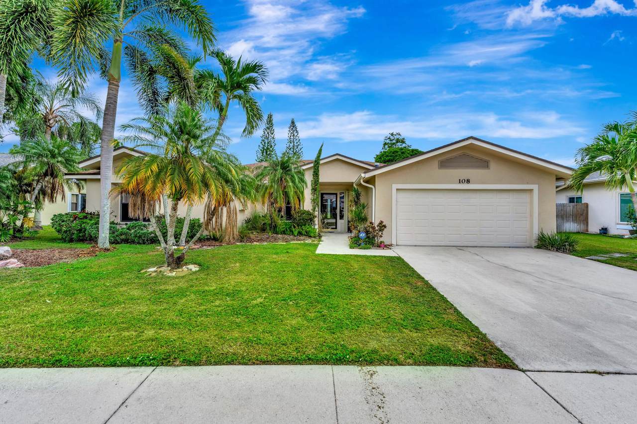 108 Lexington Drive - Photo 1