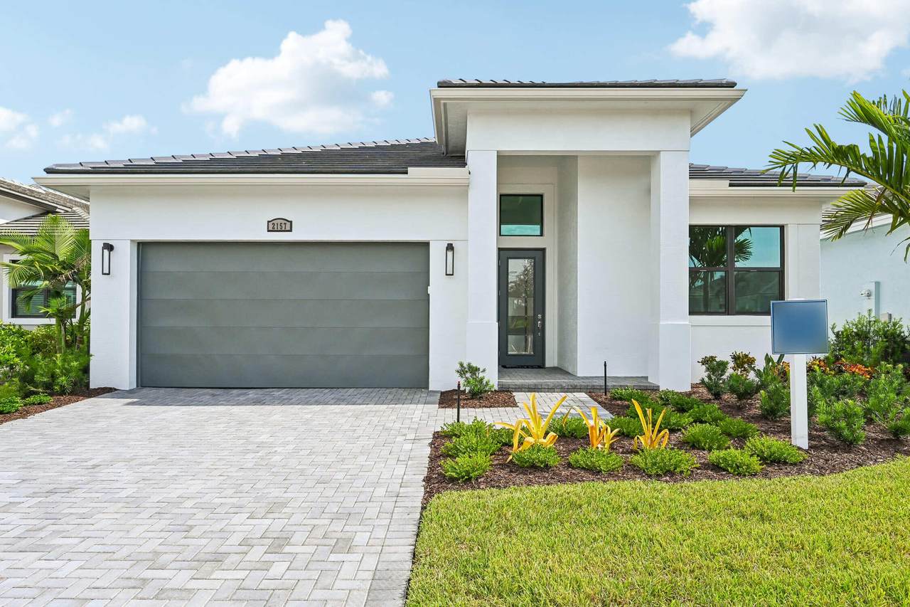 2157 Mosaic Boulevard - Photo 1