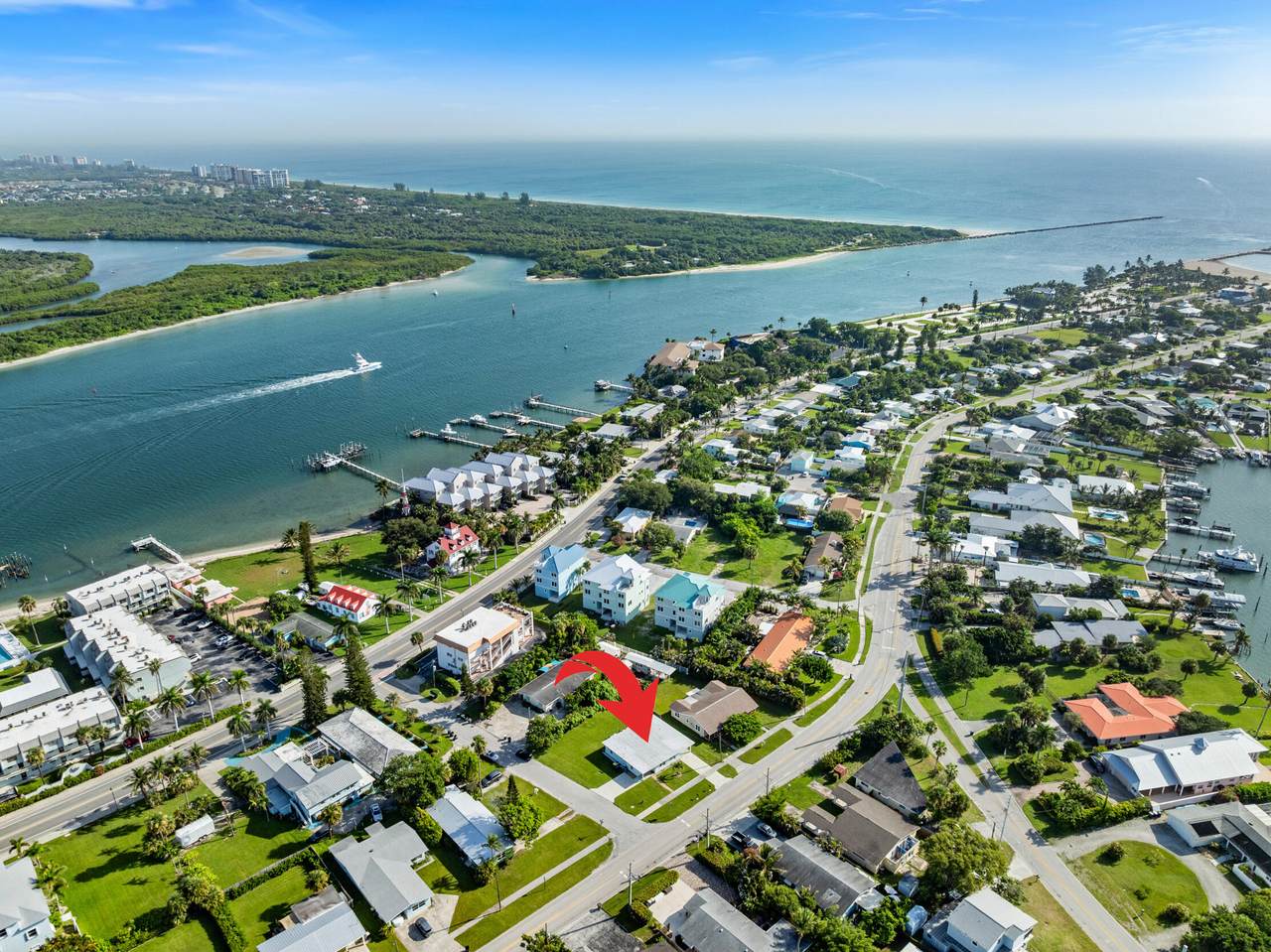 https://bt-photos.global.ssl.fastly.net/beaches/1280_boomver_2_B26065894-2.jpg