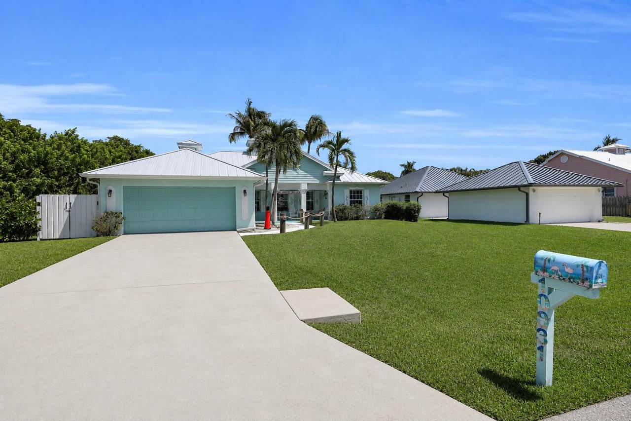 10831 Pinegrove Street - Photo 1