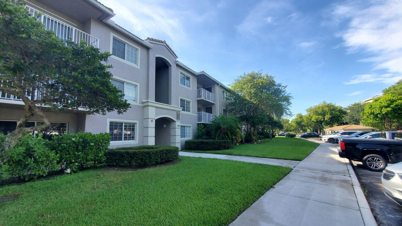 5011 Wiles Road - Photo 1