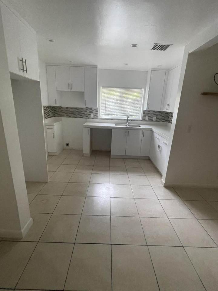 2410 Garfield Street - Photo 1