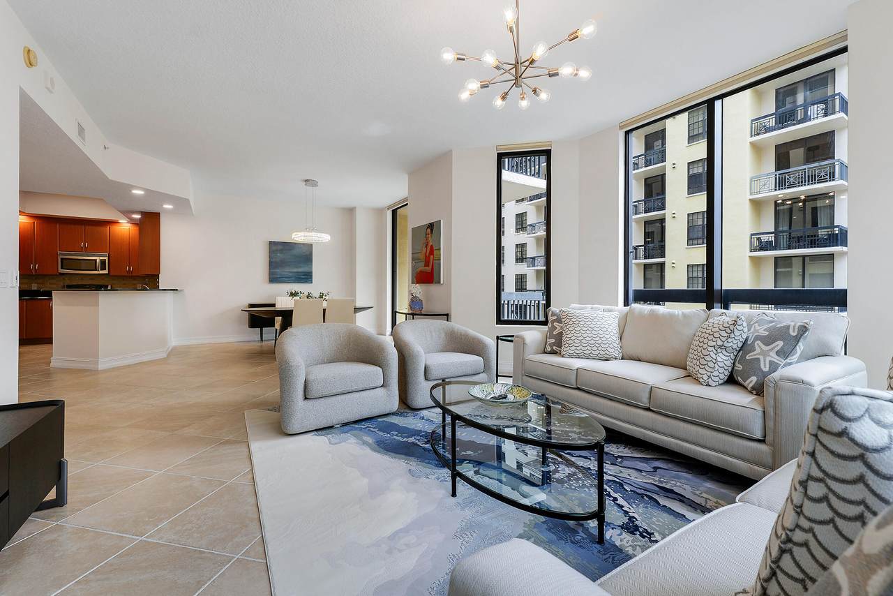 701 Olive Avenue - Photo 1