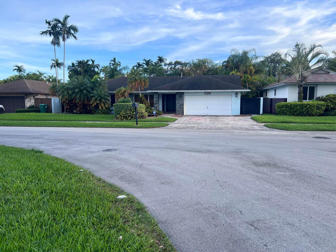 11728 97Th Street - Photo 1