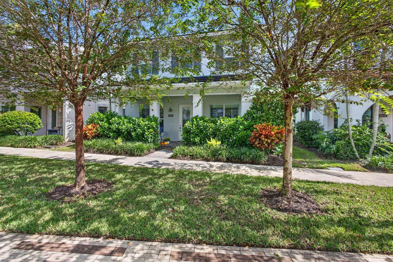 8028 Hobbes Way - Photo 1