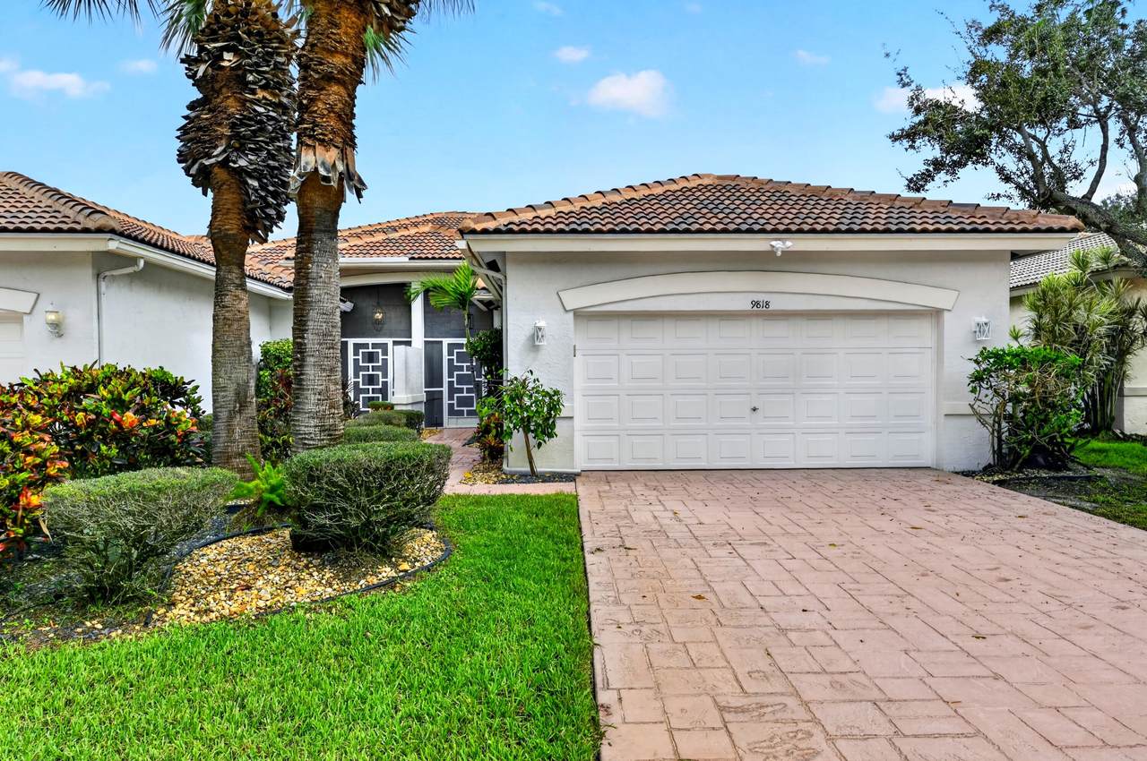 9818 Crescent View Drive - Photo 1