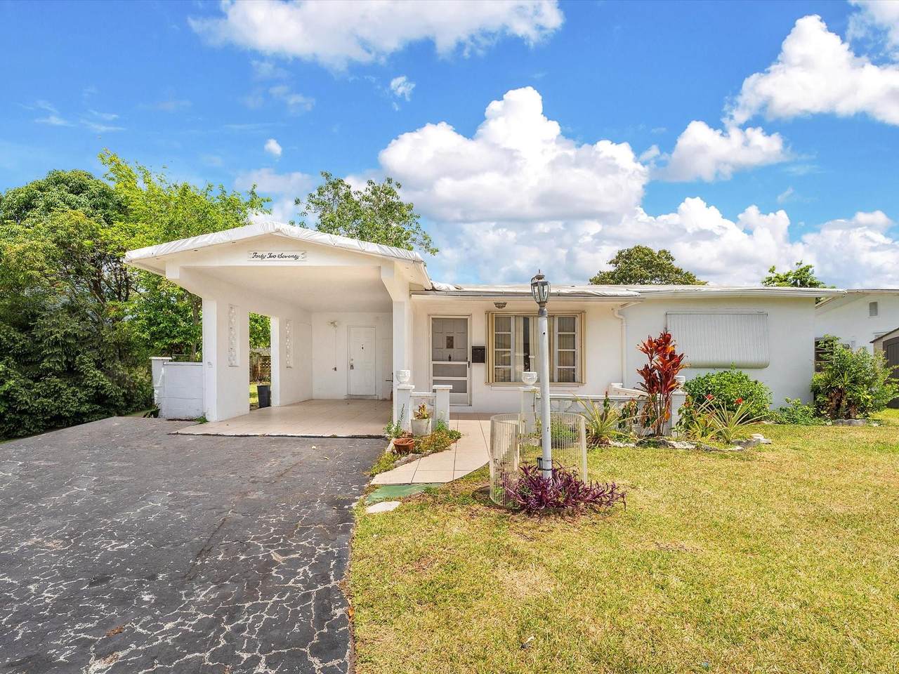 4270 49th Ave - Photo 1