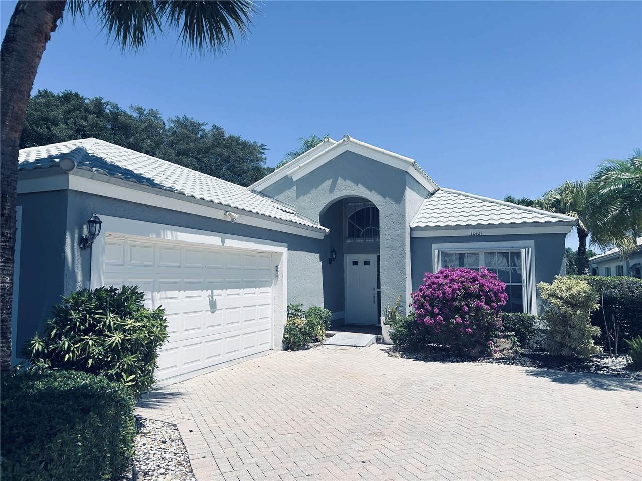 11801 Fountainside Cir - Photo 1