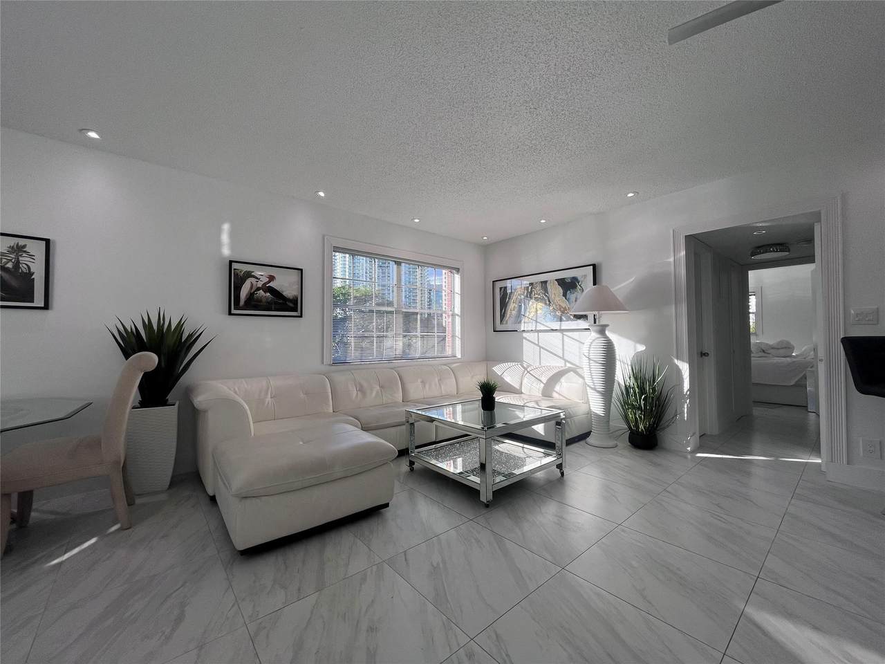 601 5th Ct - Photo 1