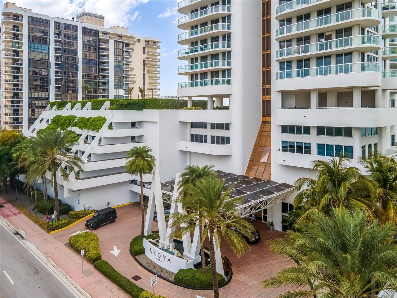 6365 Collins Ave - Photo 1