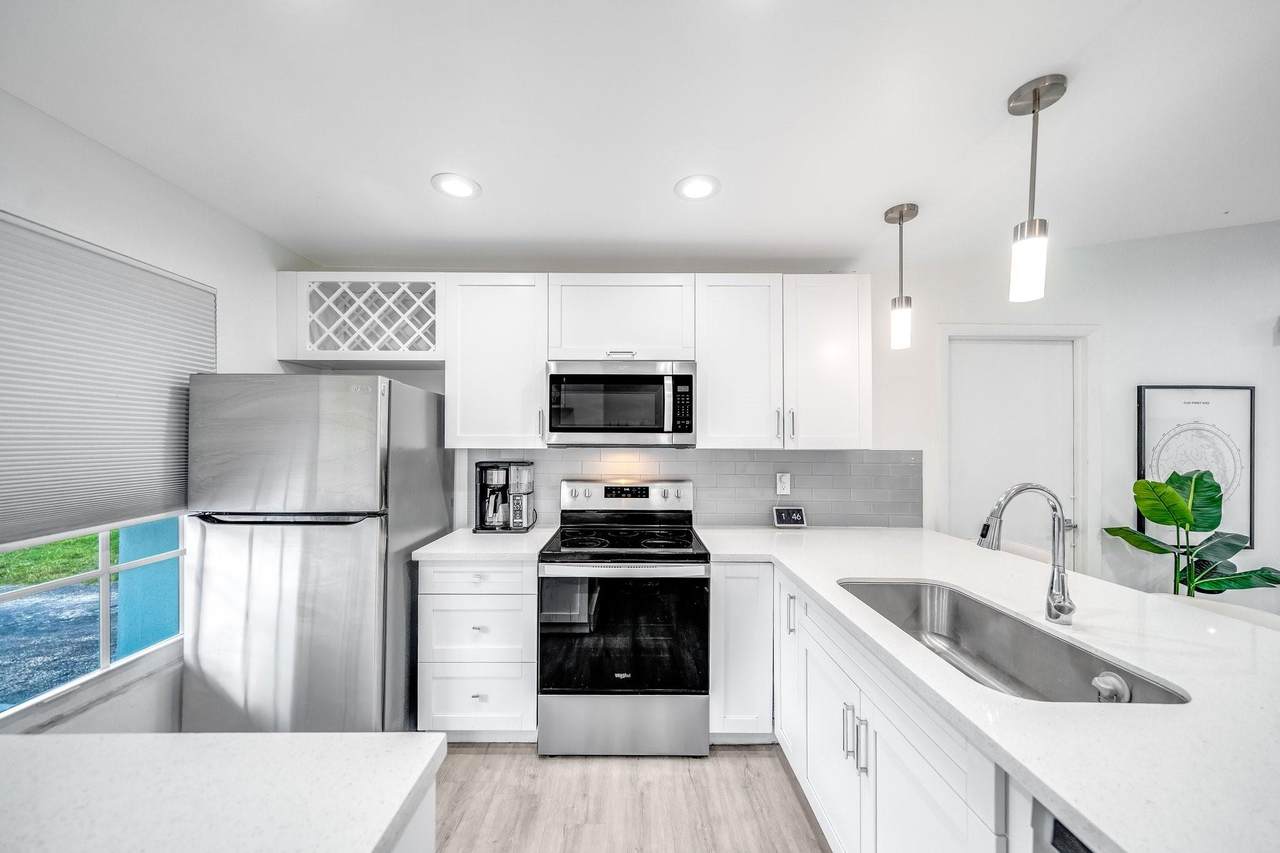 420 Lakewood Cir - Photo 1