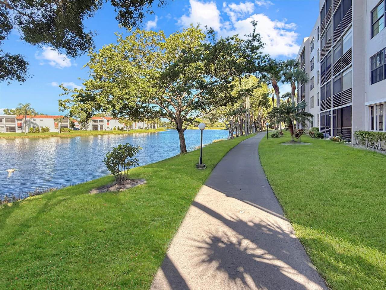 901 Colony Point Circle - Photo 1