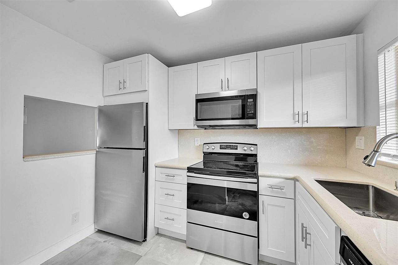 9761 Sunrise Lakes Blvd - Photo 1