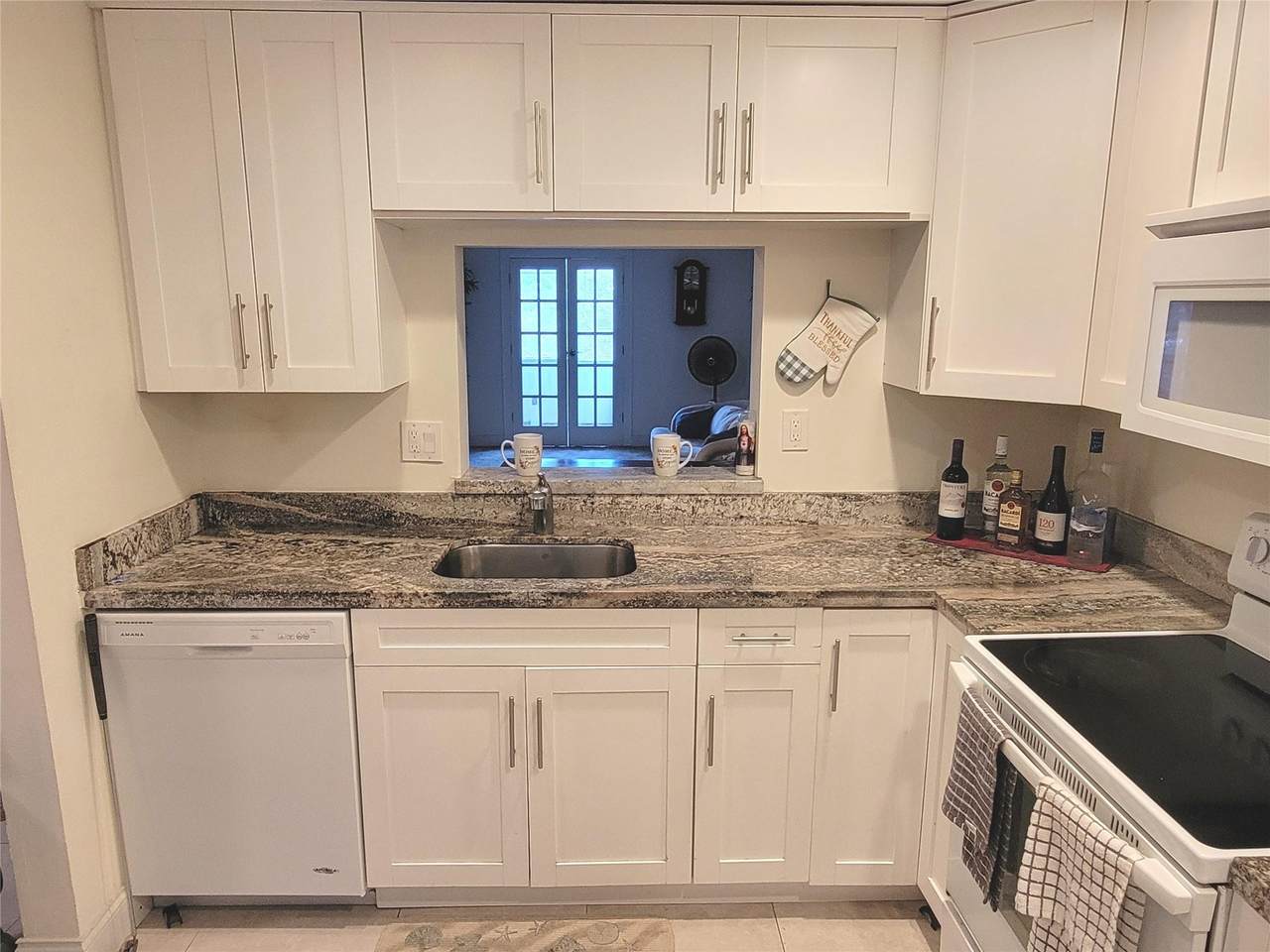 2800 Somerset - Photo 1