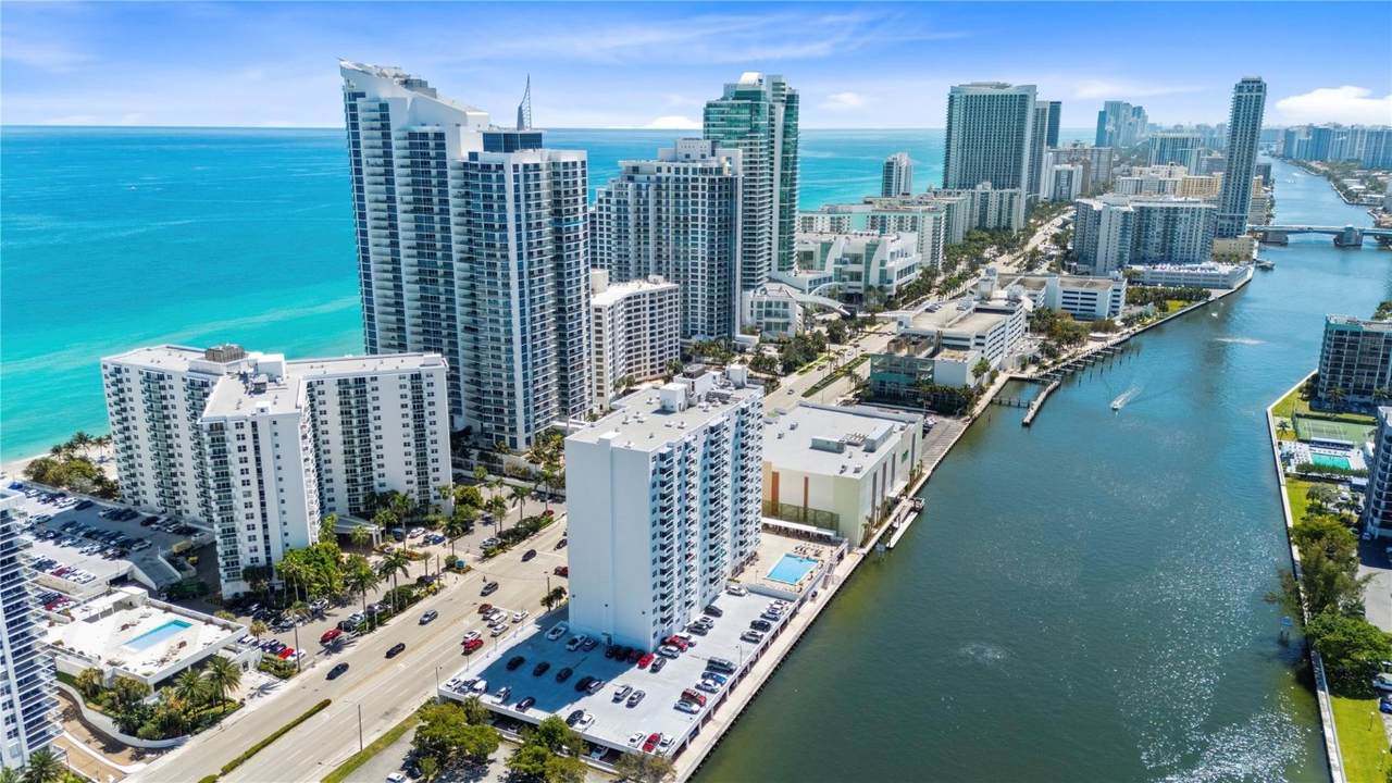 https://bt-photos.global.ssl.fastly.net/beaches/1280_boomver_2_F10519243-2.jpg