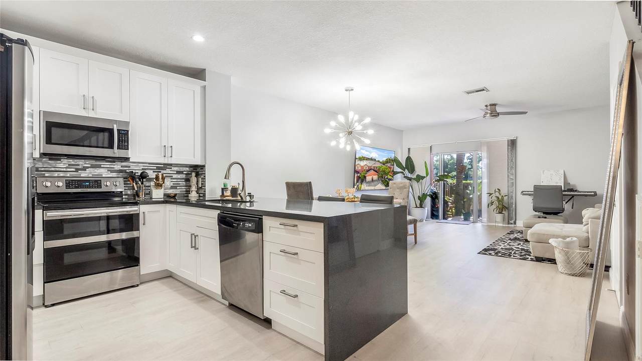 964 100th Ave - Photo 1