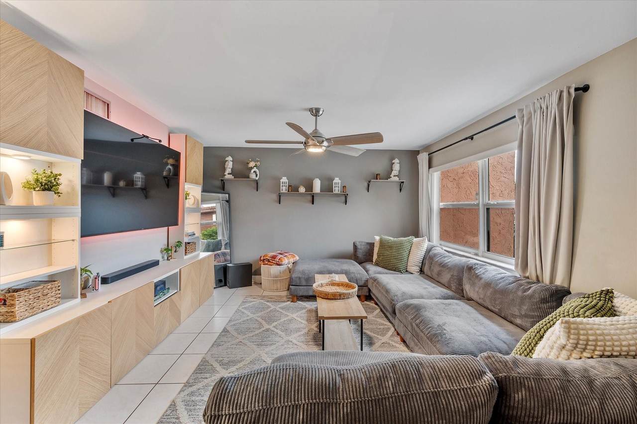 29 Laredo Pl - Photo 1