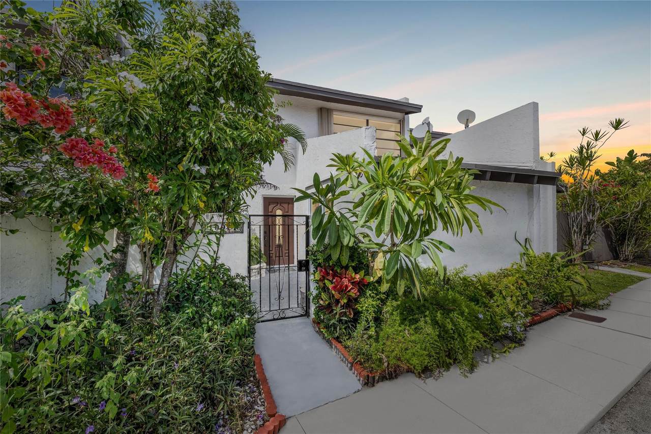 10921 70th Ter - Photo 1